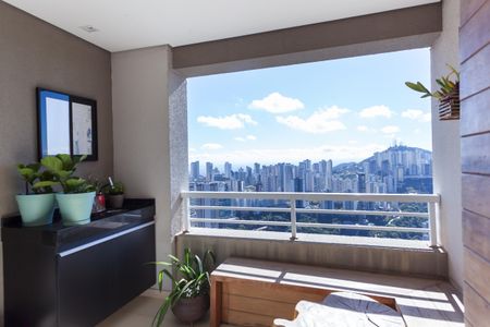Apartamento à venda com 77m², 1 quarto e 1 vaga Apartamento à venda com 77m², 1 quarto e 1 vagaVaranda da Sala