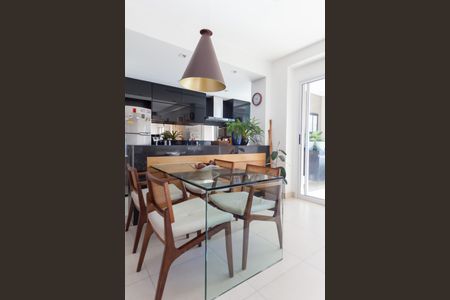 Apartamento à venda com 77m², 1 quarto e 1 vaga Apartamento à venda com 77m², 1 quarto e 1 vagaSala de Jantar