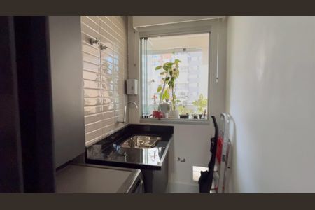 Apartamento à venda com 77m², 2 quartos e 1 vaga Apartamento à venda com 77m², 2 quartos e 1 vagaÁrea de serviço