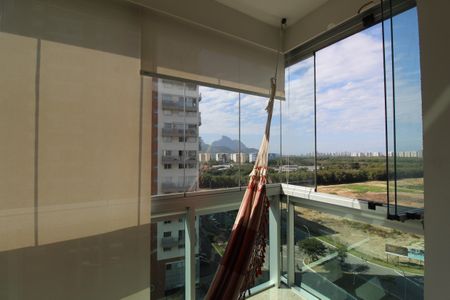 Apartamento à venda com 77m², 2 quartos e 1 vagaSala - Varanda