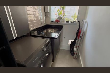 Apartamento à venda com 77m², 2 quartos e 1 vaga Apartamento à venda com 77m², 2 quartos e 1 vagaÁrea de serviço