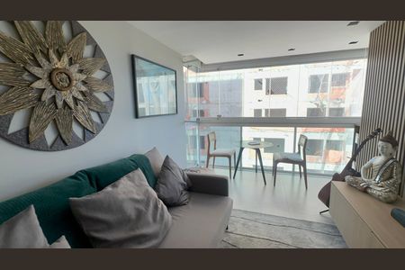 Apartamento para alugar com 74m², 2 quartos e 1 vaga Apartamento para alugar com 74m², 2 quartos e 1 vagaSala
