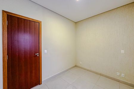 Casa à venda com 147m², 2 quartos e 4 vagasQuarto 2 - Suíte