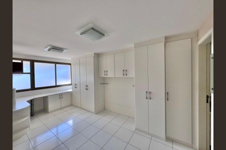 Apartamento à venda com 117m², 3 quartos e 2 vagasSuíte