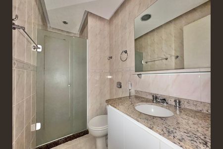 Apartamento à venda com 117m², 3 quartos e 2 vagasBanheiro Social