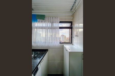 Apartamento à venda com 59m², 3 quartos e 1 vagaÁrea de Serviço