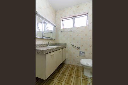 Casa à venda com 165m², 3 quartos e 2 vagas Casa à venda com 165m², 3 quartos e 2 vagasBanheiro da Suíte 1