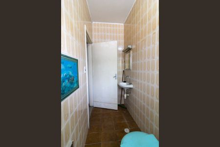 Casa à venda com 165m², 3 quartos e 2 vagas Casa à venda com 165m², 3 quartos e 2 vagasBanheiro Escritório