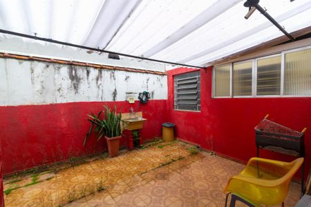 Casa à venda com 165m², 3 quartos e 2 vagas Casa à venda com 165m², 3 quartos e 2 vagasQuintal