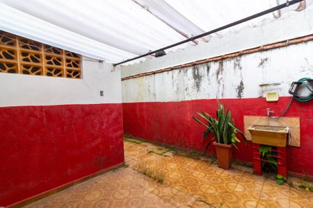 Casa à venda com 165m², 3 quartos e 2 vagas Casa à venda com 165m², 3 quartos e 2 vagasQuintal