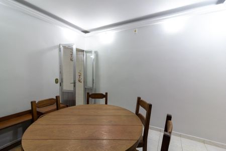 Casa à venda com 165m², 3 quartos e 2 vagas Casa à venda com 165m², 3 quartos e 2 vagasSala de Jantar