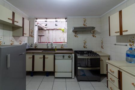 Casa à venda com 165m², 3 quartos e 2 vagas Casa à venda com 165m², 3 quartos e 2 vagasCozinha