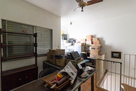 Casa à venda com 165m², 3 quartos e 2 vagas Casa à venda com 165m², 3 quartos e 2 vagasEscritório