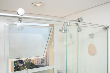 Apartamento à venda com 223m², 4 quartos e 4 vagas Apartamento à venda com 223m², 4 quartos e 4 vagasBanheiro