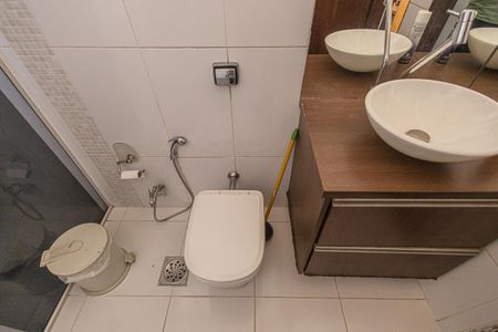 Casa à venda com 157m², 4 quartos e 4 vagasBanheiro Social