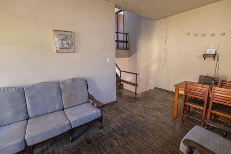 Casa à venda com 157m², 4 quartos e 4 vagasSala