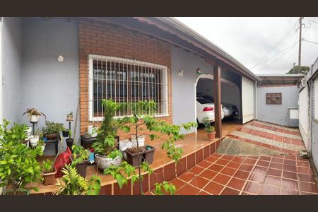 Casa à venda com 178m², 4 quartos e 5 vagas Casa à venda com 178m², 4 quartos e 5 vagasFoto 01