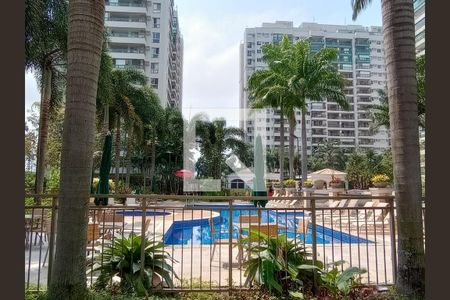 Apartamento à venda com 92m², 3 quartos e 1 vaga Apartamento à venda com 92m², 3 quartos e 1 vagaÁrea comum - Piscina