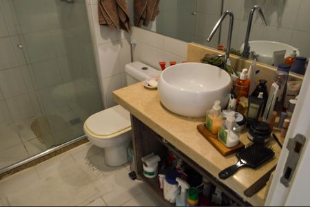 Apartamento à venda com 92m², 3 quartos e 1 vaga Apartamento à venda com 92m², 3 quartos e 1 vagaBanheiro da Suíte