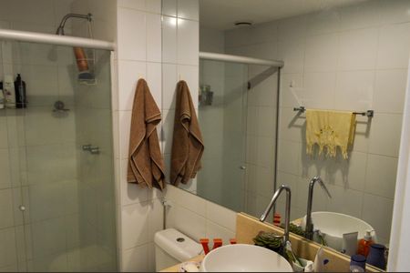 Apartamento à venda com 92m², 3 quartos e 1 vaga Apartamento à venda com 92m², 3 quartos e 1 vagaBanheiro da Suíte