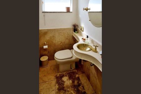 Casa à venda com 326m², 3 quartos e 6 vagas