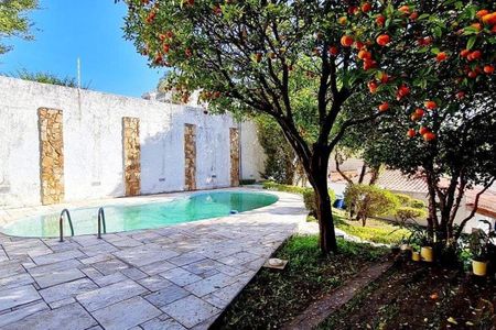 Casa à venda com 326m², 3 quartos e 6 vagas