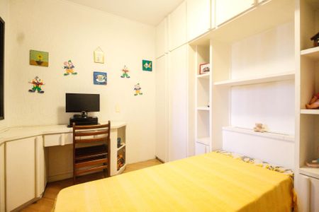 Apartamento à venda com 168m², 3 quartos e 2 vagas Apartamento à venda com 168m², 3 quartos e 2 vagasQuarto 2