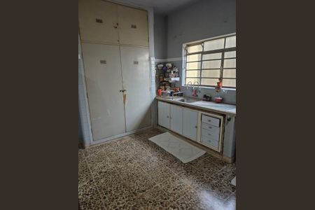 Casa à venda com 355m², 6 quartos e sem vagaCozinha