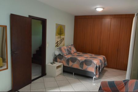 Casa à venda com 350m², 3 quartos e 5 vagasSuíte