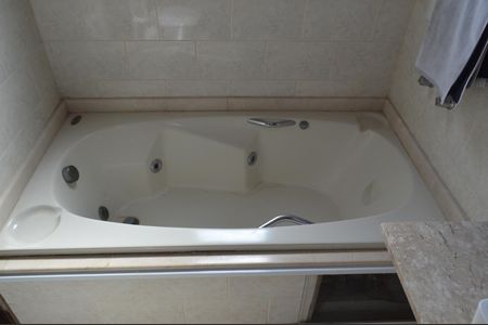 Casa à venda com 350m², 3 quartos e 5 vagasBanheiro da Suíte