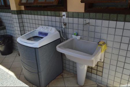 Casa à venda com 350m², 3 quartos e 5 vagasÁrea de Serviço