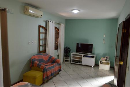 Casa à venda com 350m², 3 quartos e 5 vagasSuíte