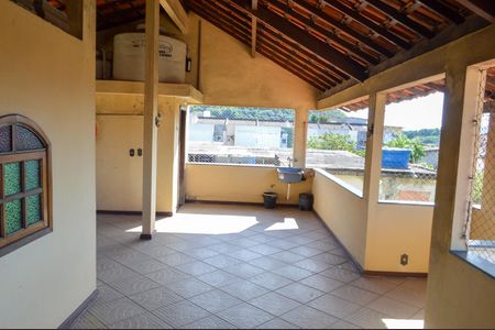 Casa à venda com 350m², 3 quartos e 5 vagasTerraço