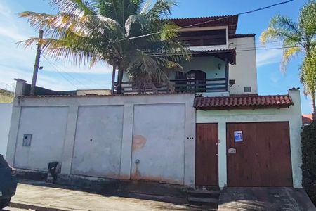 Casa à venda com 350m², 3 quartos e 5 vagasFachada