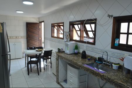 Casa à venda com 350m², 3 quartos e 5 vagasCozinha