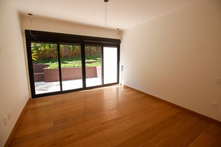 Casa à venda com 462m², 3 quartos e 4 vagasSuíte 1