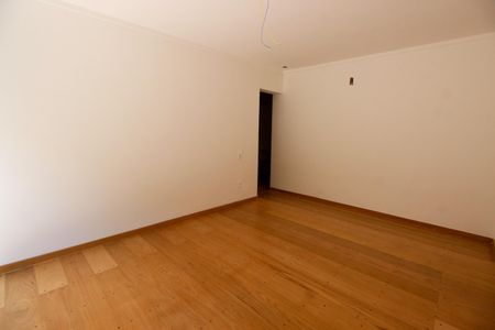 Casa à venda com 462m², 3 quartos e 4 vagasSuíte 1