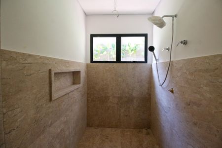 Casa à venda com 462m², 3 quartos e 4 vagasBanheiro da Suíte 1