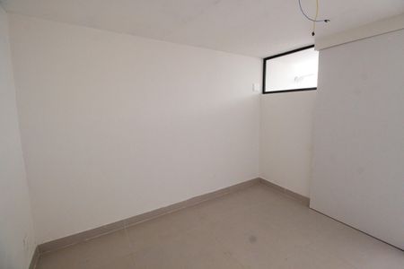 Casa à venda com 462m², 3 quartos e 4 vagasQuarto de Serviço 2