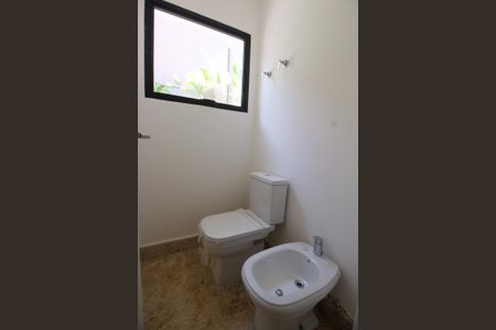 Casa à venda com 462m², 3 quartos e 4 vagasBanheiro da Suíte 1