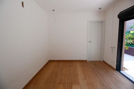 Casa à venda com 462m², 3 quartos e 4 vagasSuíte 2