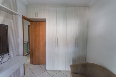 Casa à venda com 222m², 3 quartos e 2 vagas Casa à venda com 222m², 3 quartos e 2 vagasQuarto 2