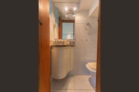 Casa à venda com 222m², 3 quartos e 2 vagas Casa à venda com 222m², 3 quartos e 2 vagasLavabo