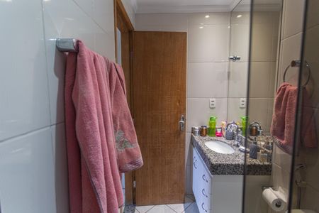 Casa à venda com 222m², 3 quartos e 2 vagas Casa à venda com 222m², 3 quartos e 2 vagasBanheiro da Suíte