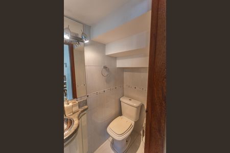 Casa à venda com 222m², 3 quartos e 2 vagas Casa à venda com 222m², 3 quartos e 2 vagasLavabo