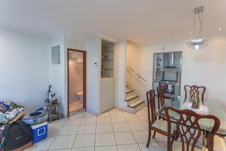 Casa à venda com 222m², 3 quartos e 2 vagasSala