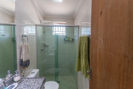 Casa à venda com 222m², 3 quartos e 2 vagas Casa à venda com 222m², 3 quartos e 2 vagasBanheiro Social