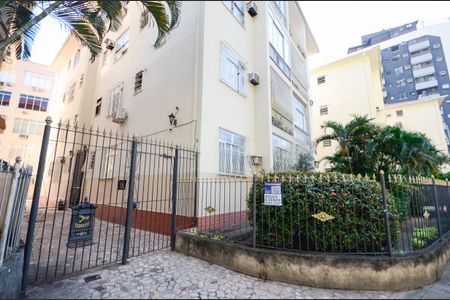 Apartamento à venda com 60m², 2 quartos e sem vaga Apartamento à venda com 60m², 2 quartos e sem vagaFachada