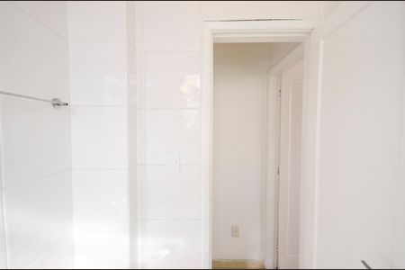 Apartamento à venda com 60m², 2 quartos e sem vaga Apartamento à venda com 60m², 2 quartos e sem vagaBanheiro