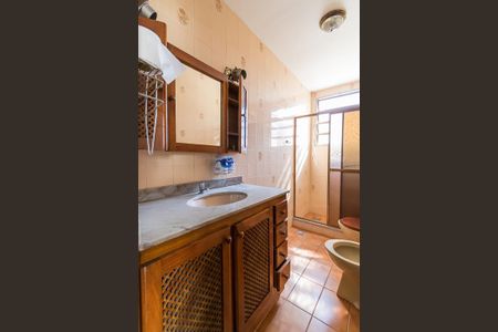 Casa à venda com 500m², 4 quartos e 3 vagas Casa à venda com 500m², 4 quartos e 3 vagasBanheiro Social 2
